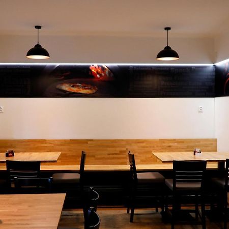 Penzion&Pizzerie U Massima Vyškov Buitenkant foto