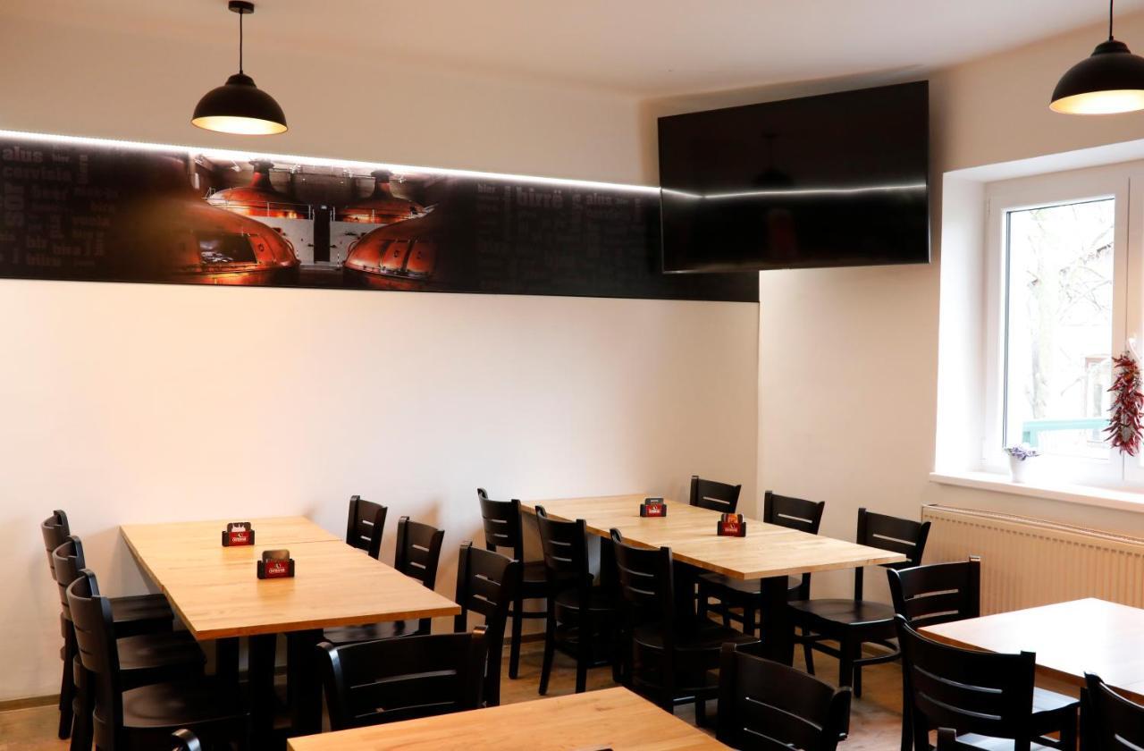 Penzion&Pizzerie U Massima Vyškov Buitenkant foto